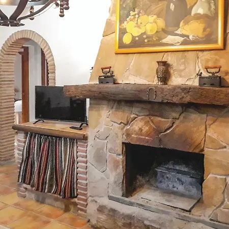 Сasa de vacaciones Stunning In Villanueva De La Conc, With Wifi *